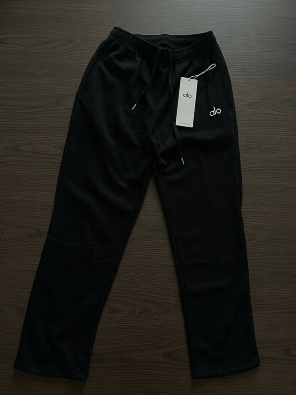 ALO Yoga Unisex Black Quarter-Zip Hoodie and Jogger Set NWT - Picture 5 of 7